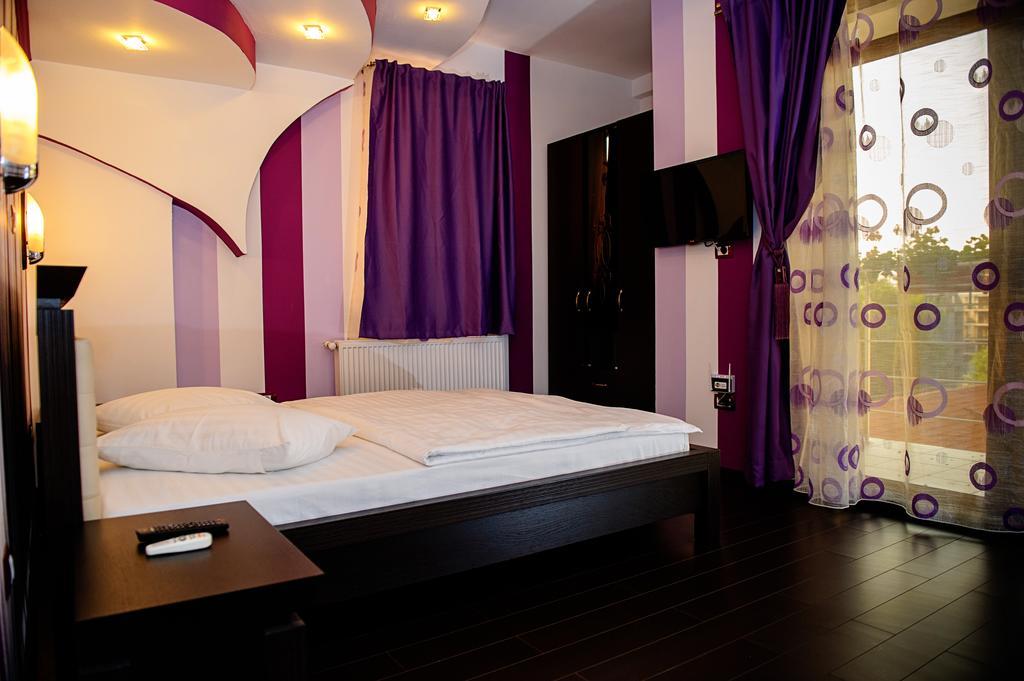 Vila Hd Hunedoara Habitación foto