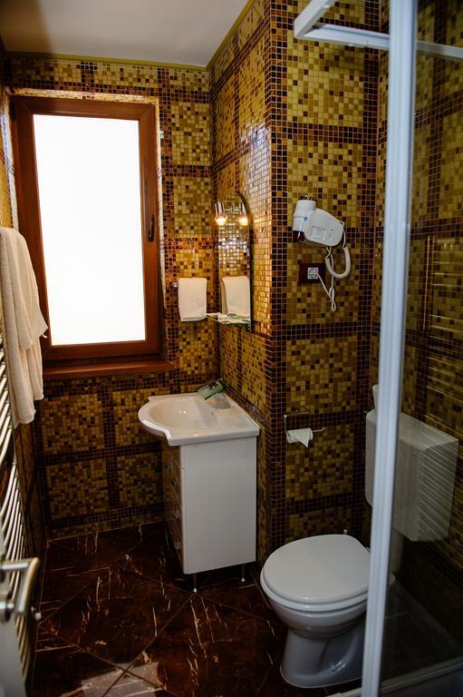 Vila Hd Hunedoara Habitación foto
